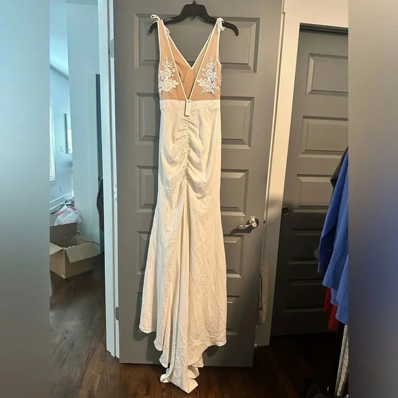 NWT Lovers + Friends Gown Maxi Dress White Wedding size 2 - Picture 5 of 8